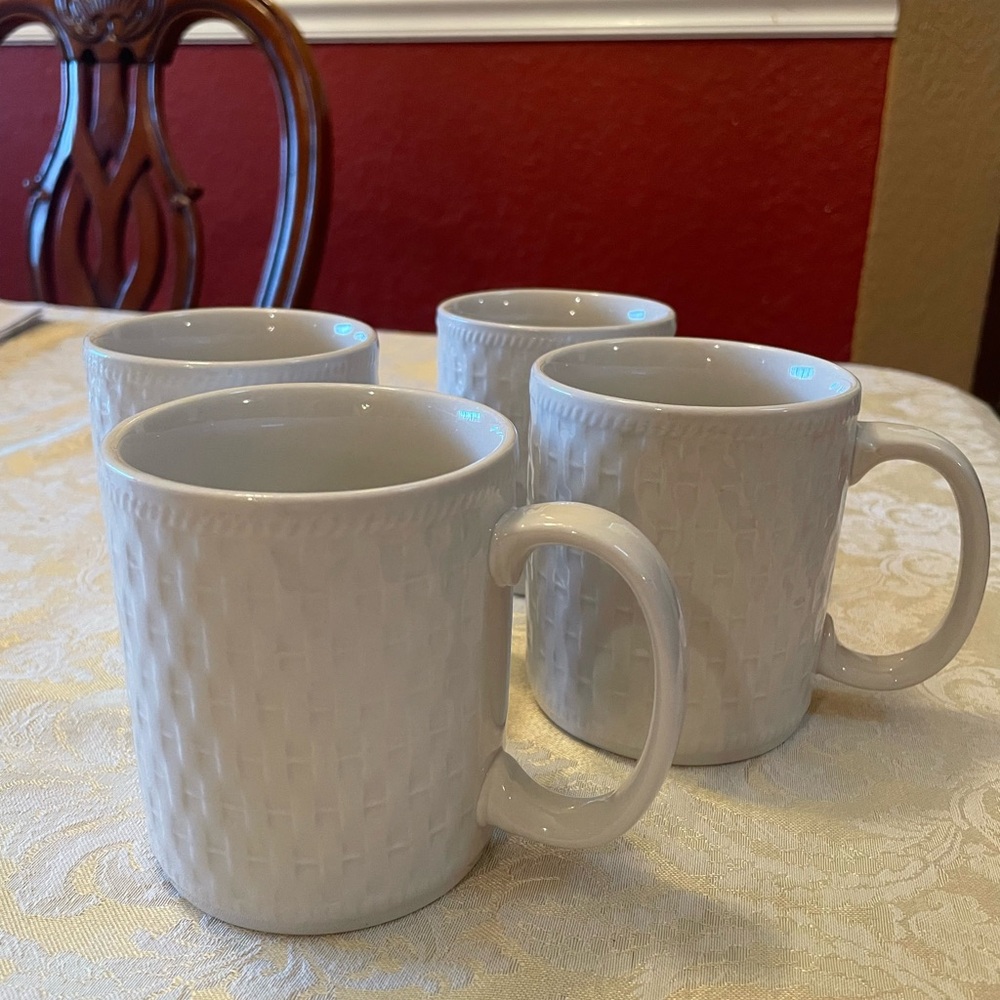 Pfaltzgraff White Textured Ceramic Mug Set (4)